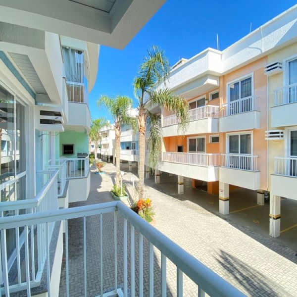 Apartamento em Bombas 2 Dormitrios e 2 vagas