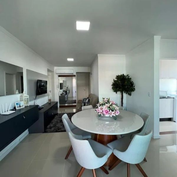 RESIDENCIAL COM  5 APTO MOBILIADO EM BOMBAS