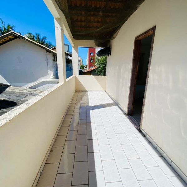 4 APARTAMENTOS, SENDO 3 DE 2 DORM, E 1 APTO 1 DORM