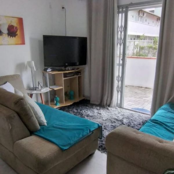 4 APARTAMENTOS, SENDO 3 DE 2 DORM, E 1 APTO 1 DORM