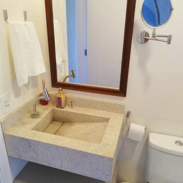 Apartamento Bombas 2 dorm. 1 vaga  de garagem