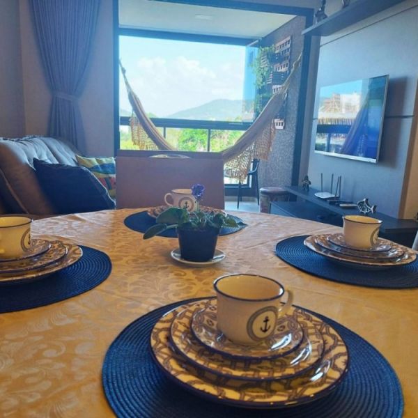 Apartamento Bombas 2 dorm. 1 vaga  de garagem