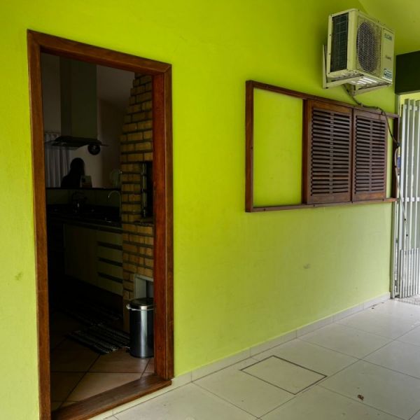 CASA AVENIDA DE BOMBAS 3 DORM 2 VAGAS