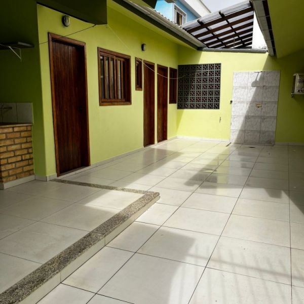 CASA AVENIDA DE BOMBAS 3 DORM 2 VAGAS