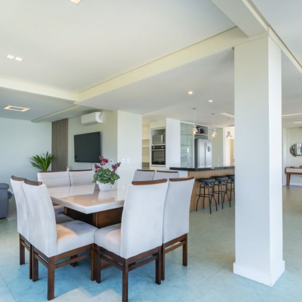 Cobertura Triplex 4 dormitrios em Zimbros 5 vagas