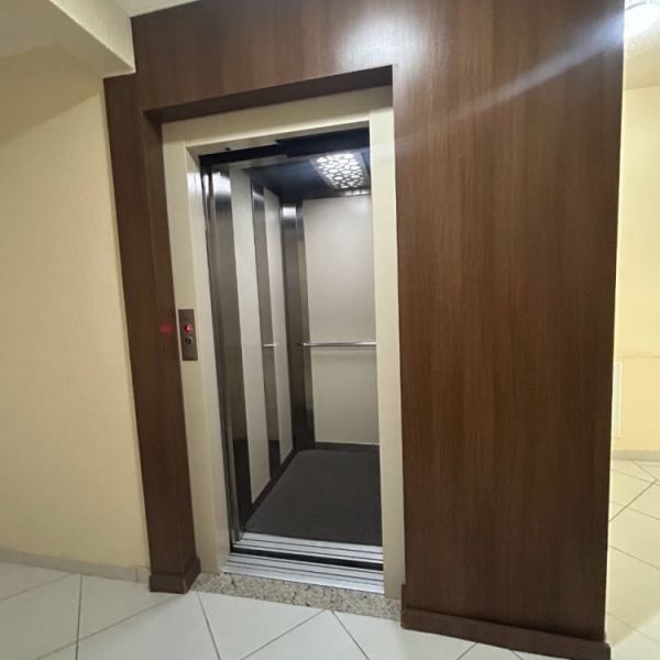 Apartamento 2 Dormitrios em Bombas 