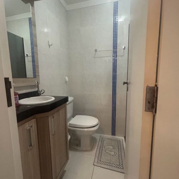 Apartamento 2 Dormitrios em Bombas 