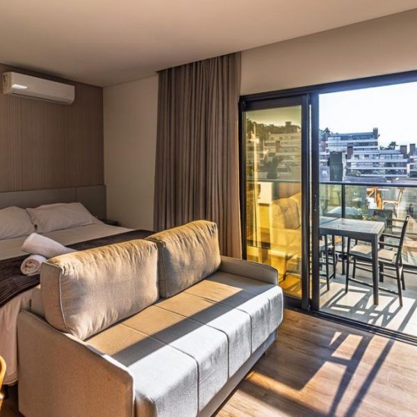 FLAT NO CENTRO DE BOMBINHAS 1 VAGA DE GARAGEM