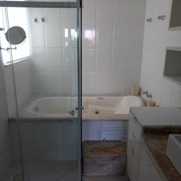 CASA MARISCAL COM PISCINA 4 SUTES 2 CARROS