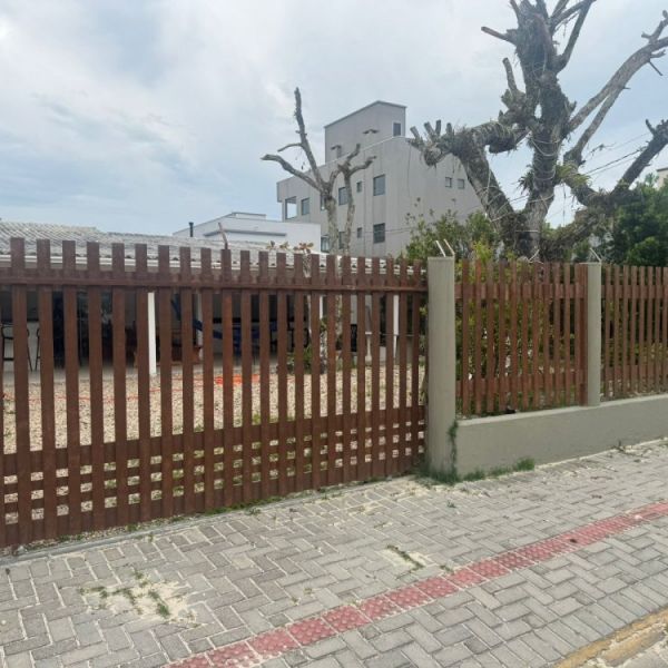 CASA NO ZIMBROS 4 DORMITRIOS 3 VAGAS DE CARROS