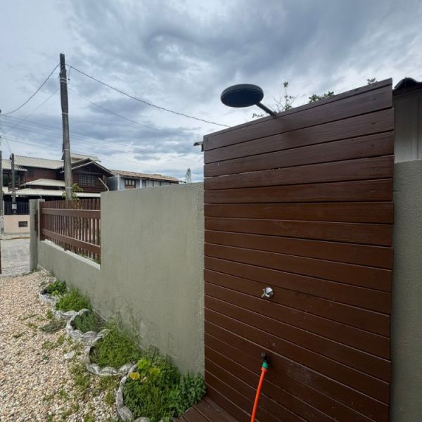 CASA NO ZIMBROS 4 DORMITRIOS 3 VAGAS DE CARROS