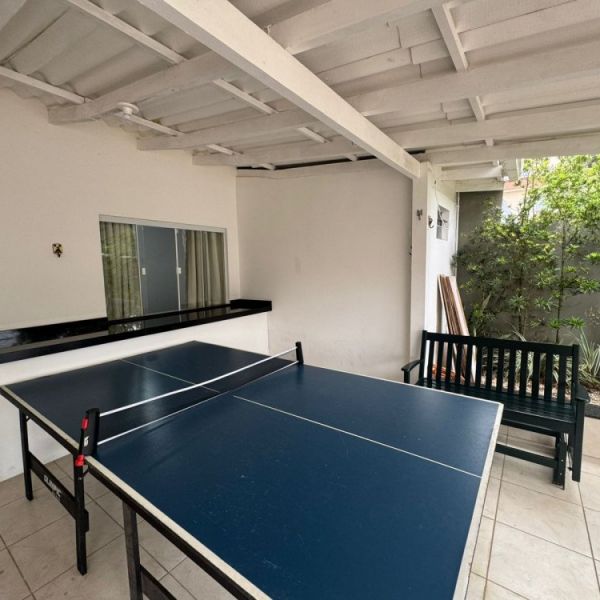 CASA NO ZIMBROS 4 DORMITRIOS 3 VAGAS DE CARROS