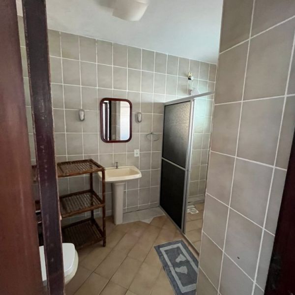 APARTAMENTO EM BOMBAS 2 DORMITRIOS 1 VADA DE CARR