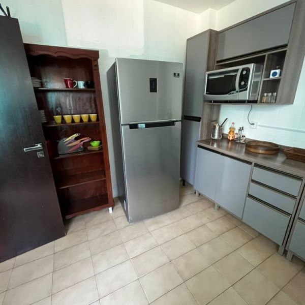 APARTAMENTO EM BOMBAS 2 DORMITRIOS 1 VADA DE CARR