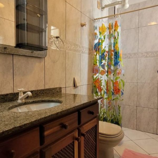 Apartamento Edifcio Paradise localizao, Bombas