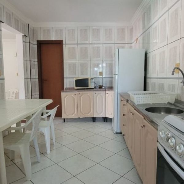 Apartamento Edifcio Paradise localizao, Bombas