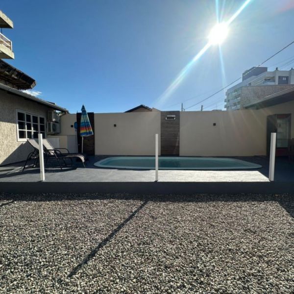 Linda casa no Canto Grande 