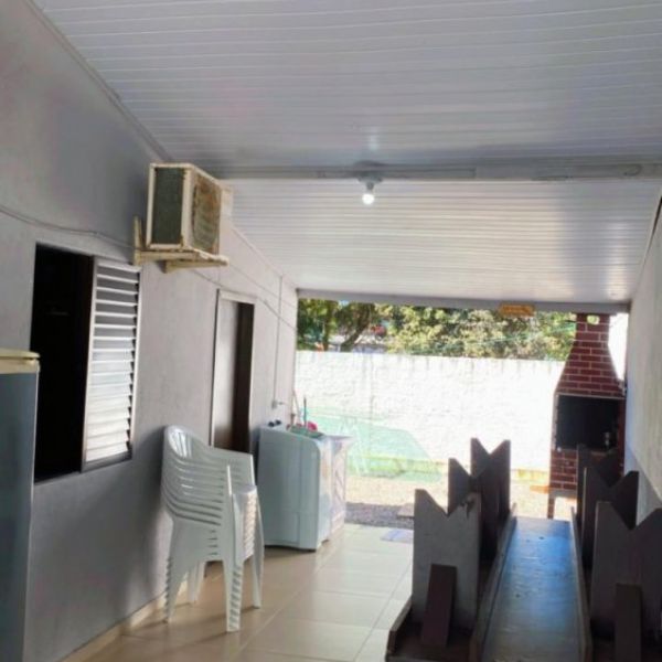 Linda casa no Canto Grande 