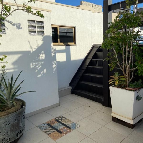 COBERTURA DUPL�X EM BOMBAS 3 SU�TES 2 CARROS