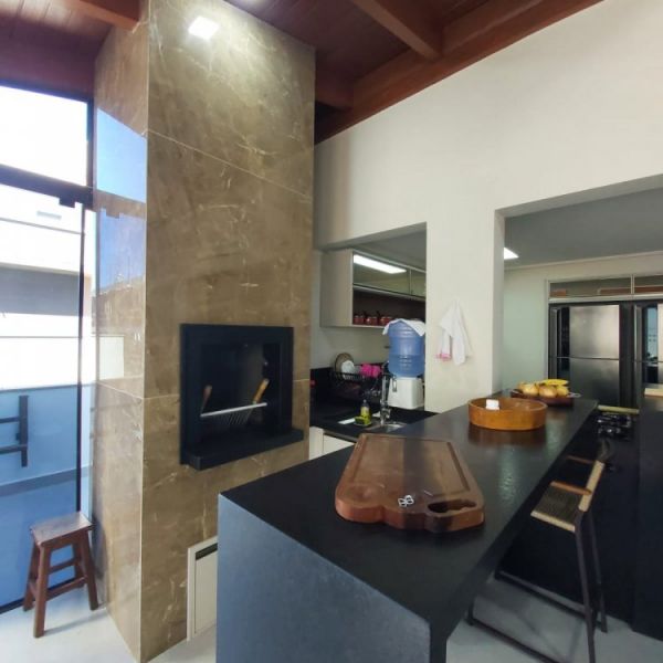 APARTAMENTO EM BOMBAS 3 SU�TES 2 CARROS (402)