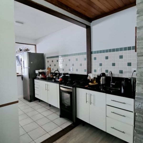 RESIDENCIAL EM BOMBAS 3 DORMIT�RIOS