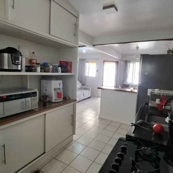 RESIDENCIAL EM BOMBAS 3 DORMIT�RIOS