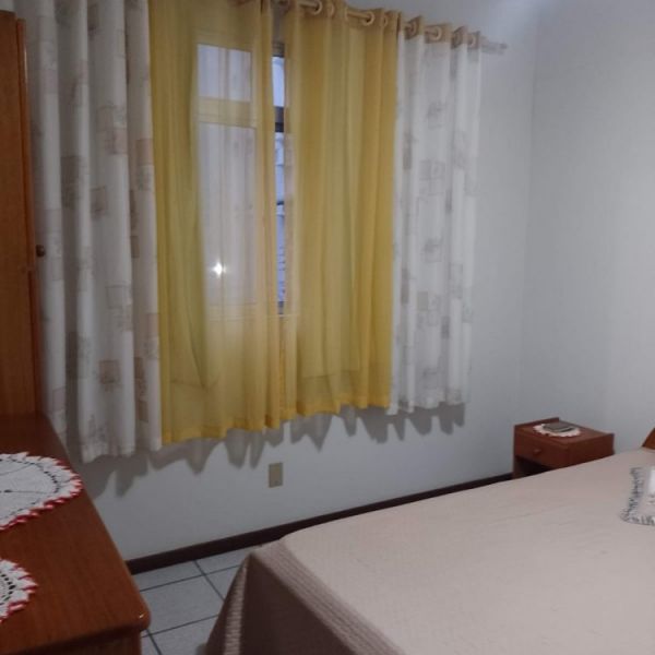 APARTAMENTO EM BOMBAS 2 DORMIT�RIOS 1 CARRO