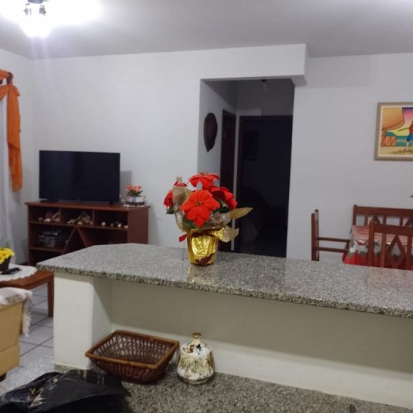 APARTAMENTO EM BOMBAS 2 DORMIT�RIOS 1 CARRO