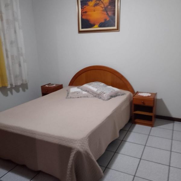 APARTAMENTO EM BOMBAS 2 DORMIT�RIOS 1 CARRO