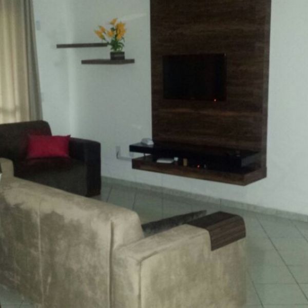 Condom�nio Brom�lias em Bombinhas (115) 3 Quartos