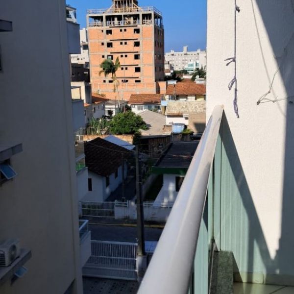 APTO 303 2 DORMIT�RIO 1 VAGA EM BOMBAS