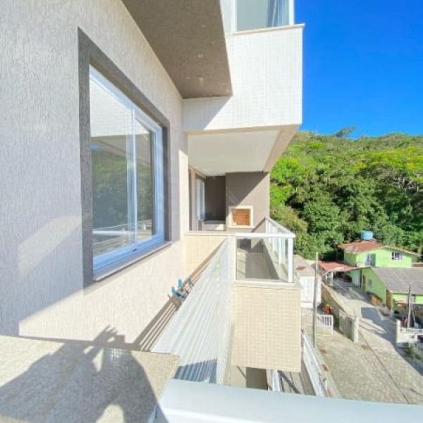 APARTAMENTO EM BOMBAS 3 DORMIT�RIOS 1 VAGA