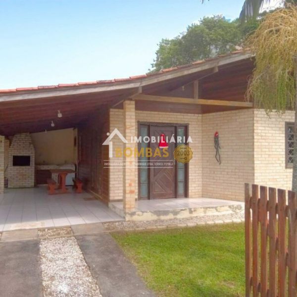 Casa 8 pessoas 350m Praia Mariscal em Bombinhas