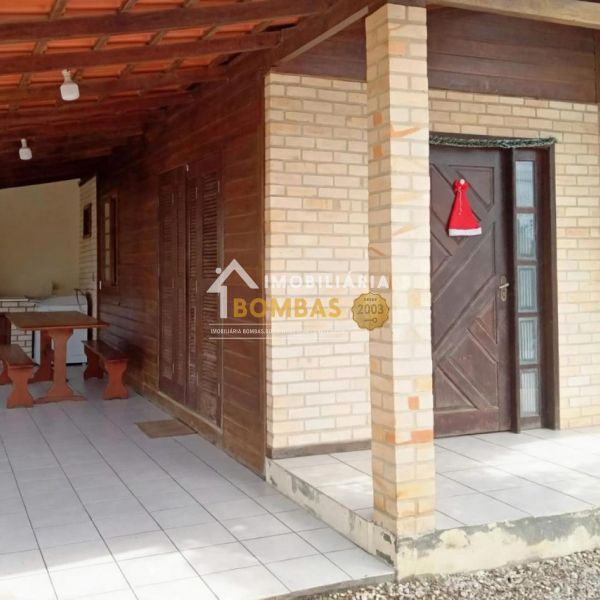 Casa 8 pessoas 350m Praia Mariscal em Bombinhas