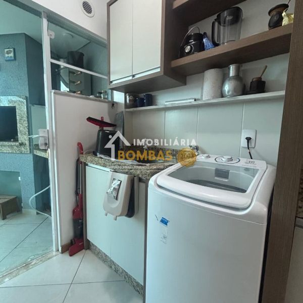 Apto(201) em Bombas 2 dorm Residencial Arvoredo