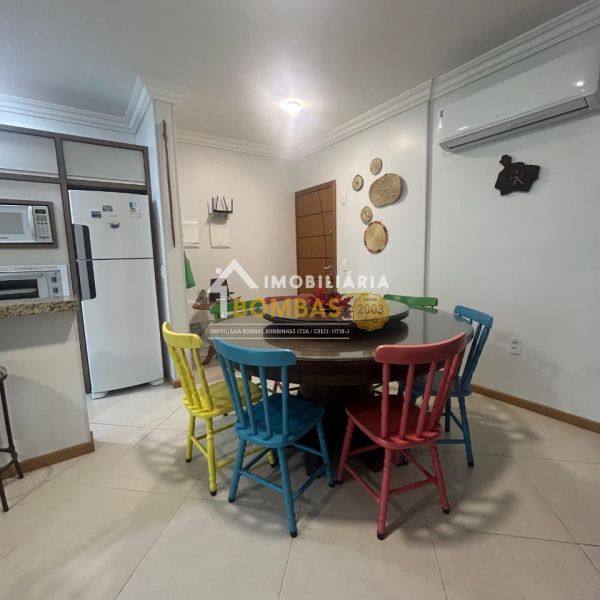 Apto(201) em Bombas 2 dorm Residencial Arvoredo
