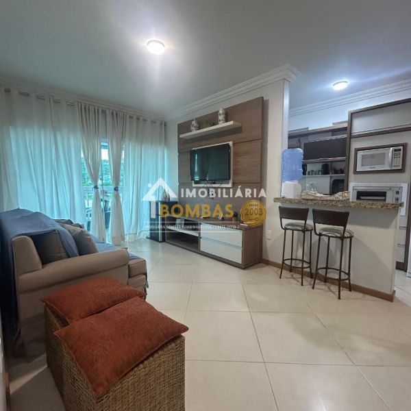 Apto(201) em Bombas 2 dorm Residencial Arvoredo