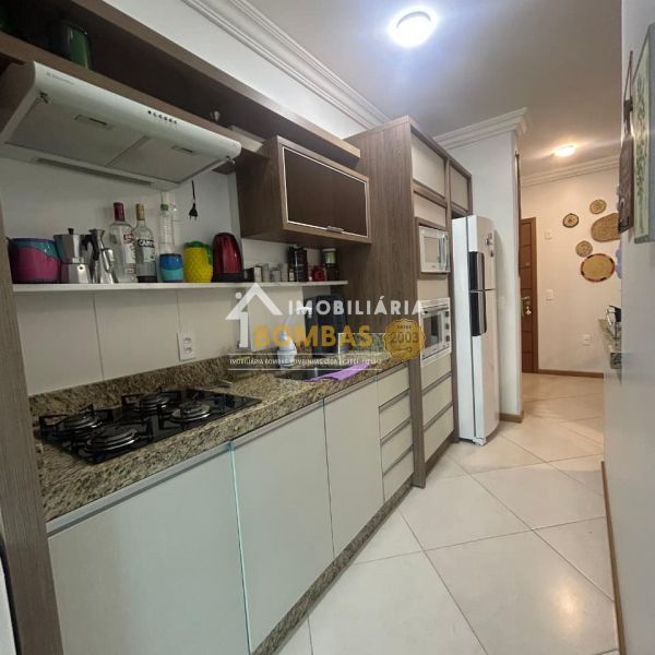 Apto(201) em Bombas 2 dorm Residencial Arvoredo
