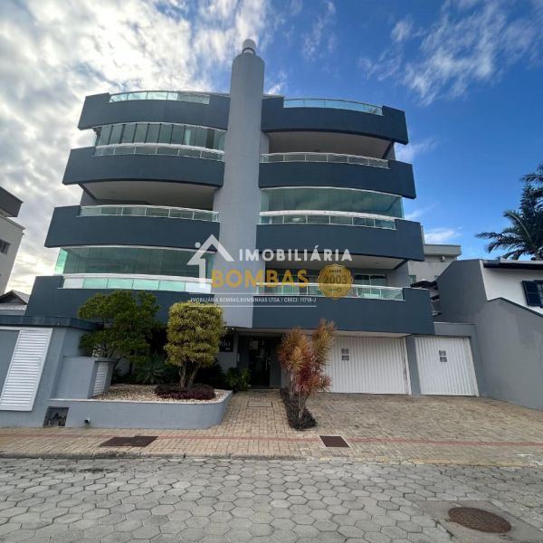 Apto(201) em Bombas 2 dorm Residencial Arvoredo