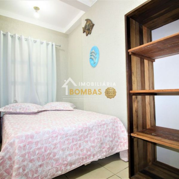 SOBRADO EM BOMBAS 4 DORM BEIRA-MAR