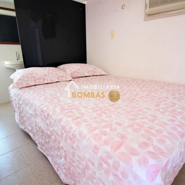 SOBRADO EM BOMBAS 4 DORM BEIRA-MAR