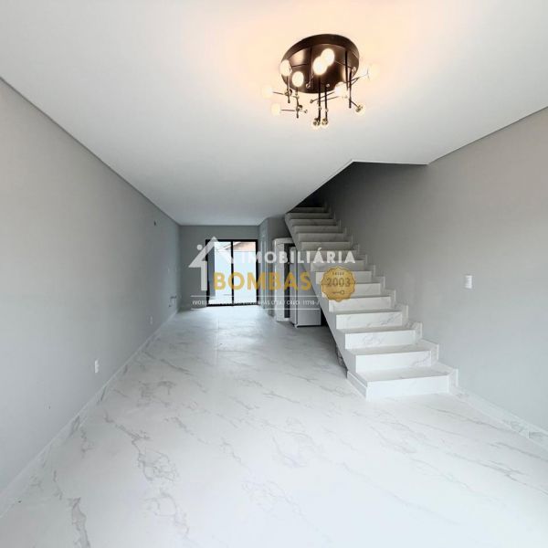 SOBRADO DUPLEX NO JOS� AM�NDIO 2 SU�TES