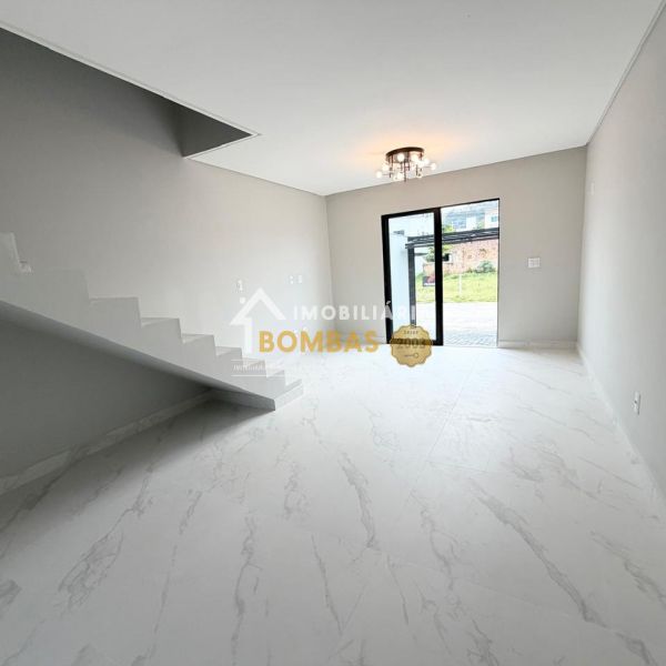 SOBRADO DUPLEX NO JOS� AM�NDIO 2 SU�TES