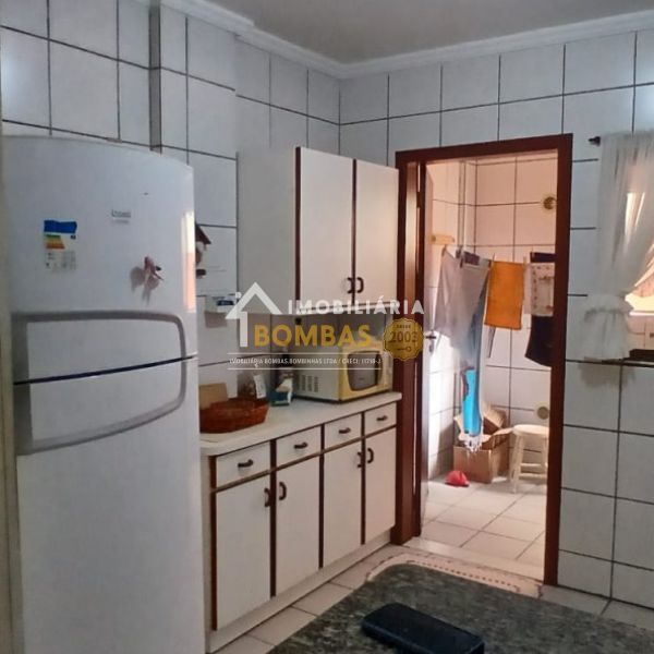 APART NA AV. DE BOMBAS 3 DORMIT�RIOS E UMA VAGA