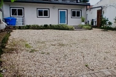 CASA DE 3 DORMIT�RIOS 3 VAGAS DE GARAGEM EM BOMBAS